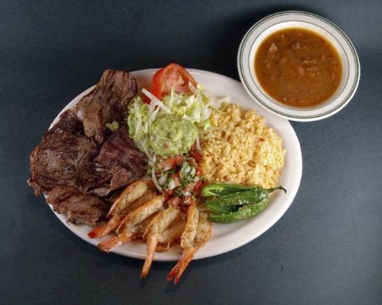 Los Reyes Mexican Grill